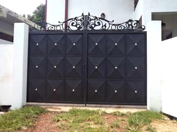 Wood & Steel railing thumbnail 3